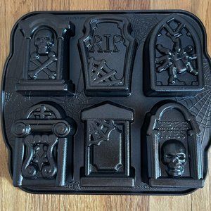 NordicWare Halloween Tombstone Cakelet Pan